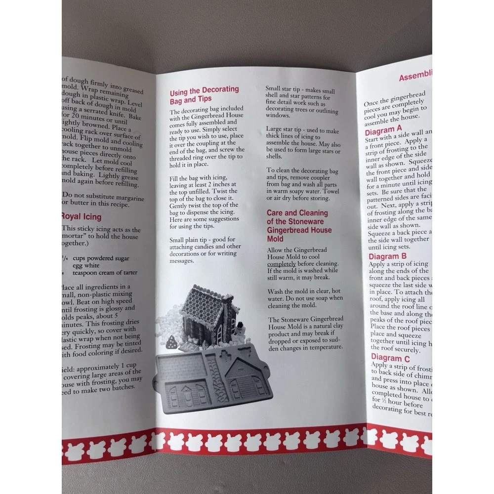 The Pampered Chef Stoneware Gingerbread House Baking Mold with Instructions